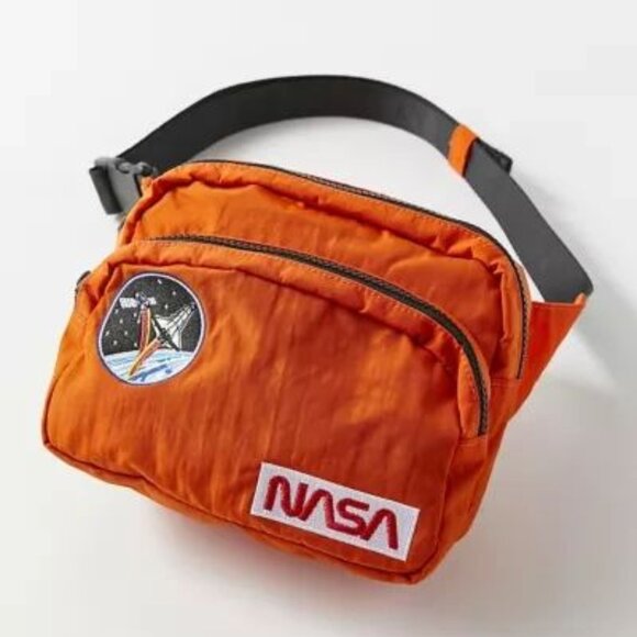 NWT Baggu Fanny Pack - Space Shuttle Orange - Picture 3 of 6